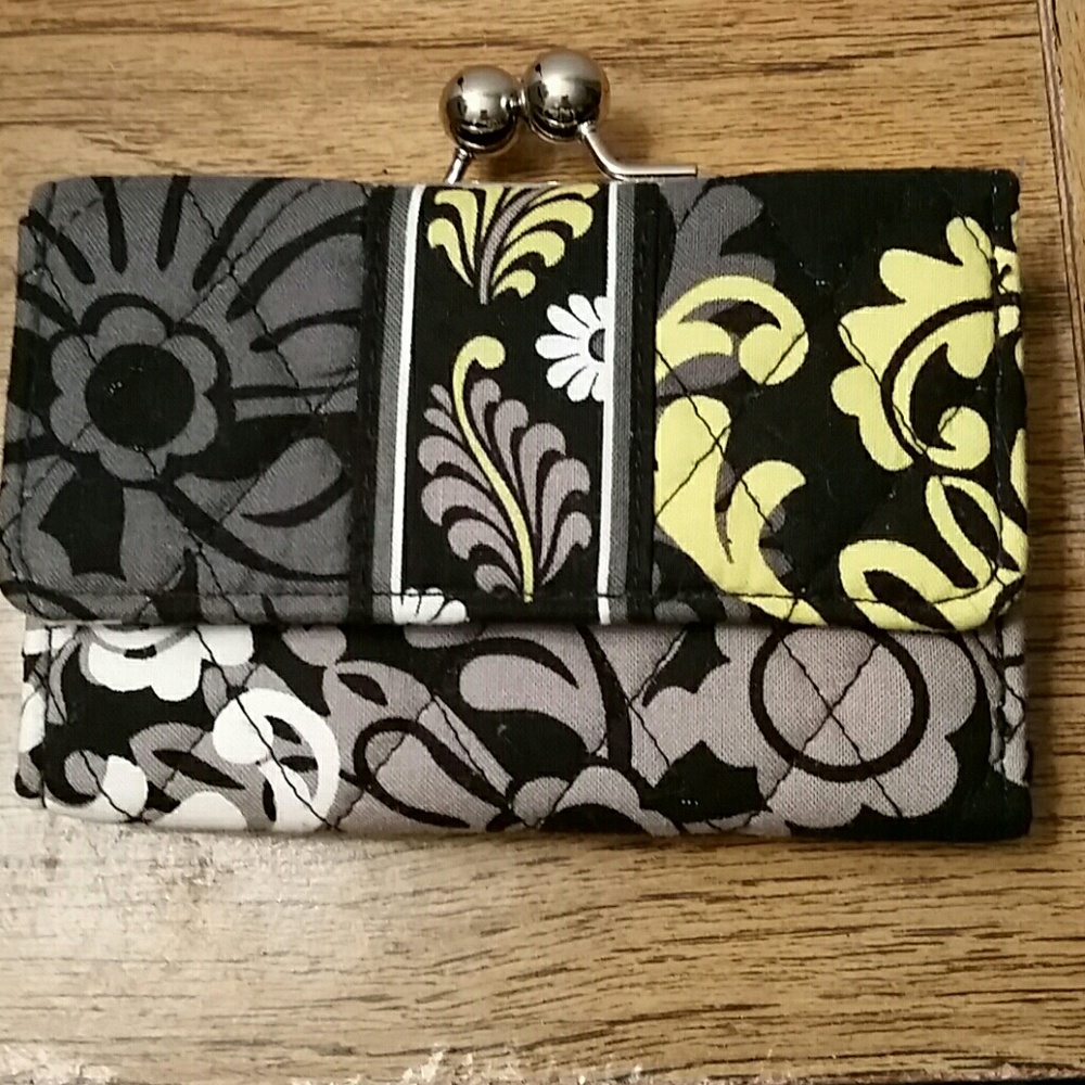 Vera Bradley Wallet - Gently Used